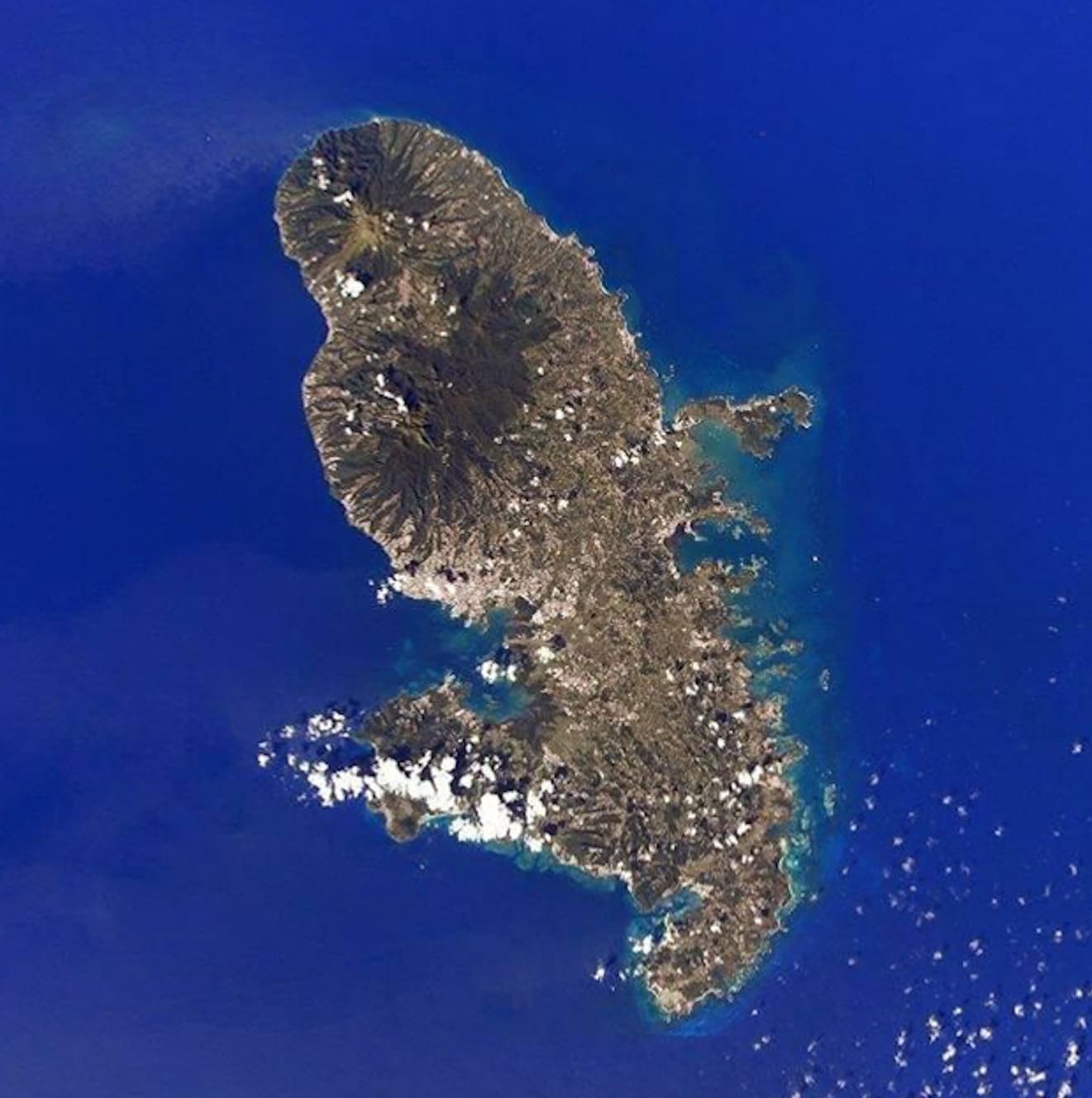Photo: ESA/NASA, Public domain, via Wikimedia Commons (https://commons.wikimedia.org/wiki/File:Martinique-de-haut_(cropped).jpg)