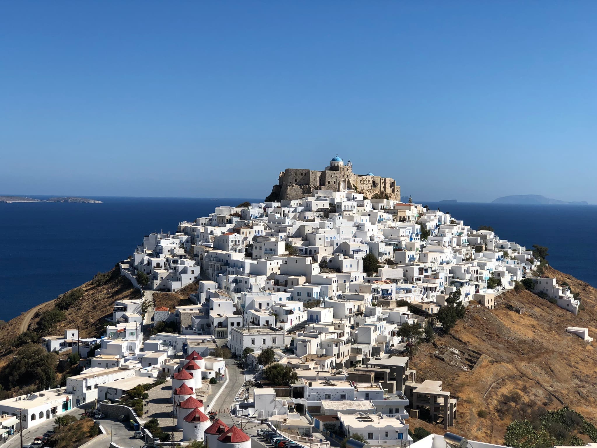 Photo: Luca Aless, CC0, via Wikimedia Commons (https://commons.wikimedia.org/wiki/File:Astypalea_chora_001.jpg)