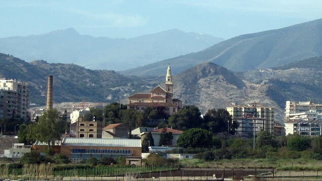 Photo: MAZINTOSH , CC BY 2.0, via Wikimedia Commons (https://commons.wikimedia.org/wiki/File:Santuario_de_Nuestra_Se%C3%B1ora_de_la_Cabeza,_en_Motril_(Granada).jpg)
