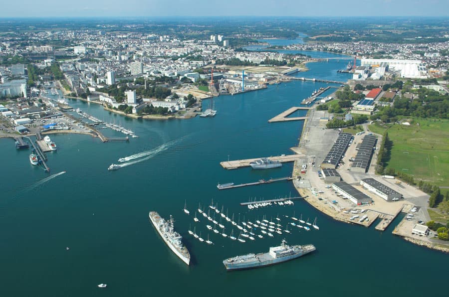 Photo: The original uploader was Jackmame at French Wikipedia., CC BY-SA 2.5, via Wikimedia Commons (https://commons.wikimedia.org/wiki/File:Lorient.jpg)