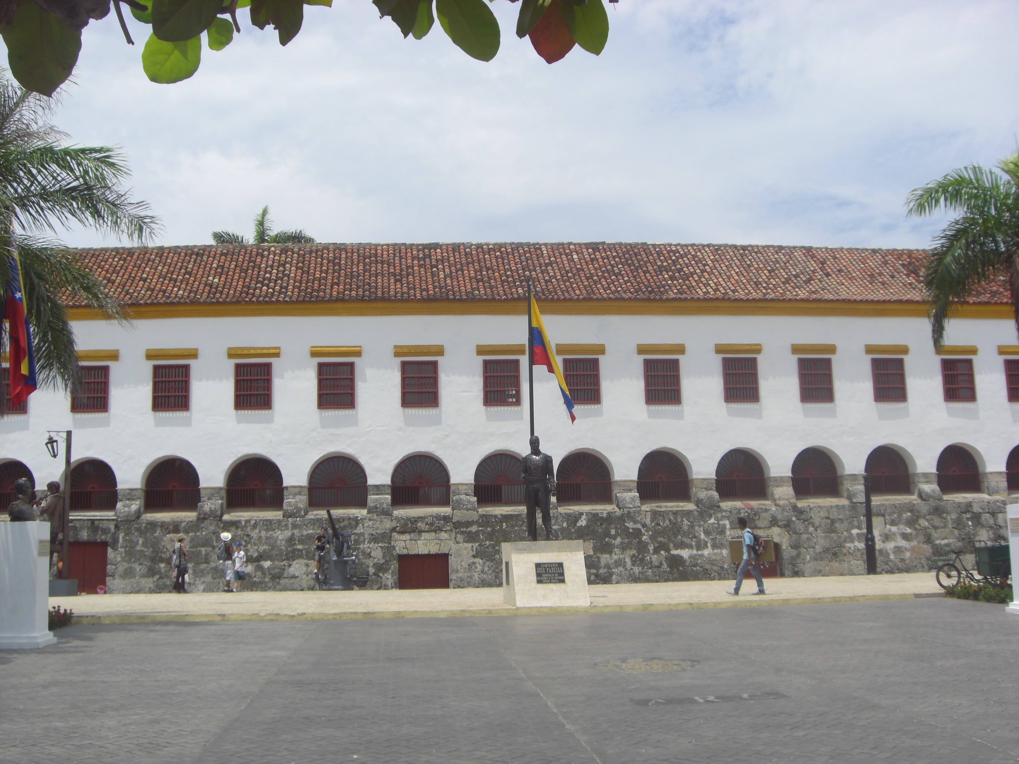 Photo: Sgonzalezb, CC BY-SA 3.0, via Wikimedia Commons (https://commons.wikimedia.org/wiki/File:Museo_Naval_del_Caribe.JPG)