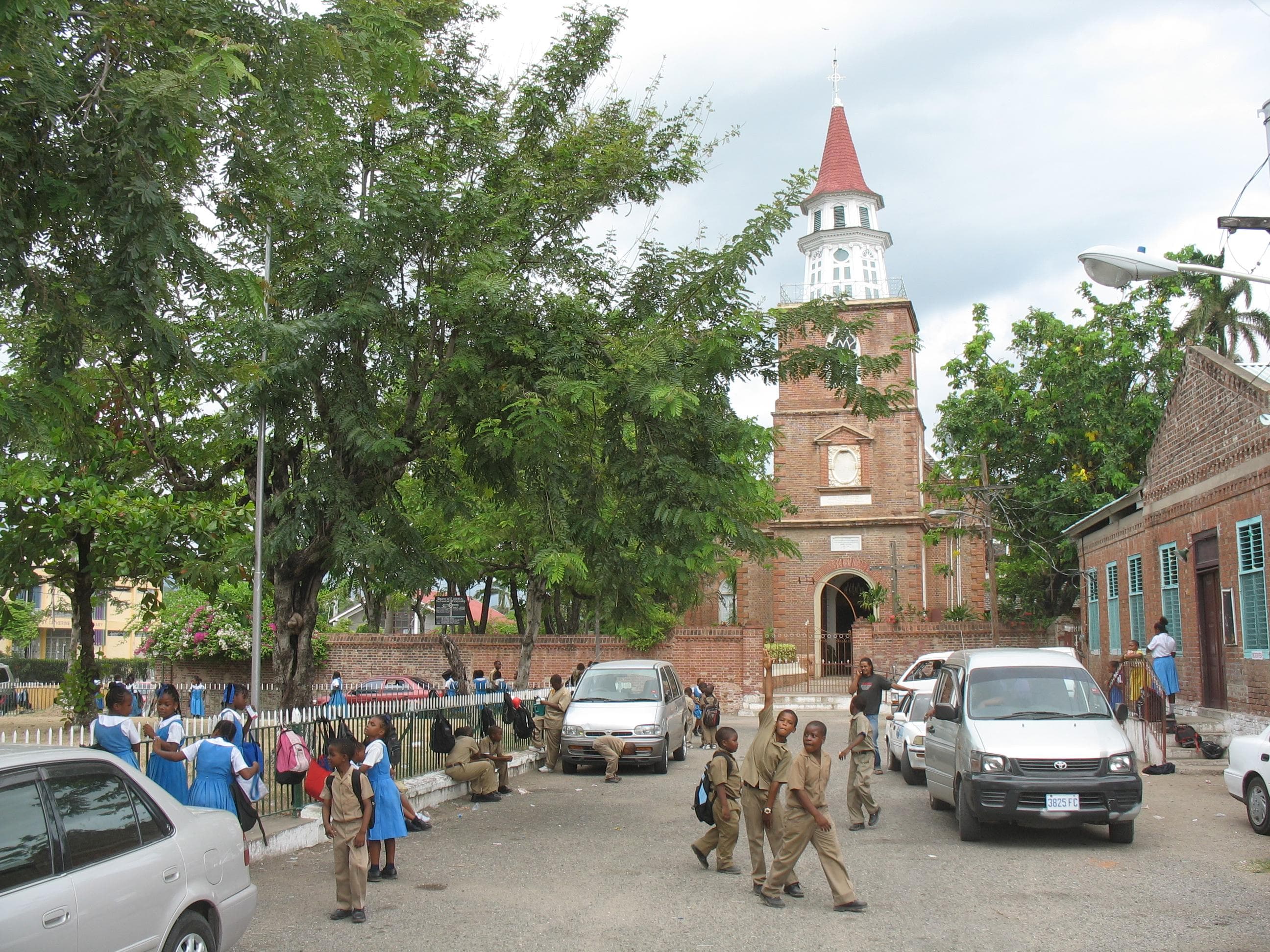 Photo: Photo by Not home (talk); Not home at en.wikipedia, CC BY-SA 3.0, via Wikimedia Commons (https://commons.wikimedia.org/wiki/File:St.-Jago-de-la-Vega.JPG)