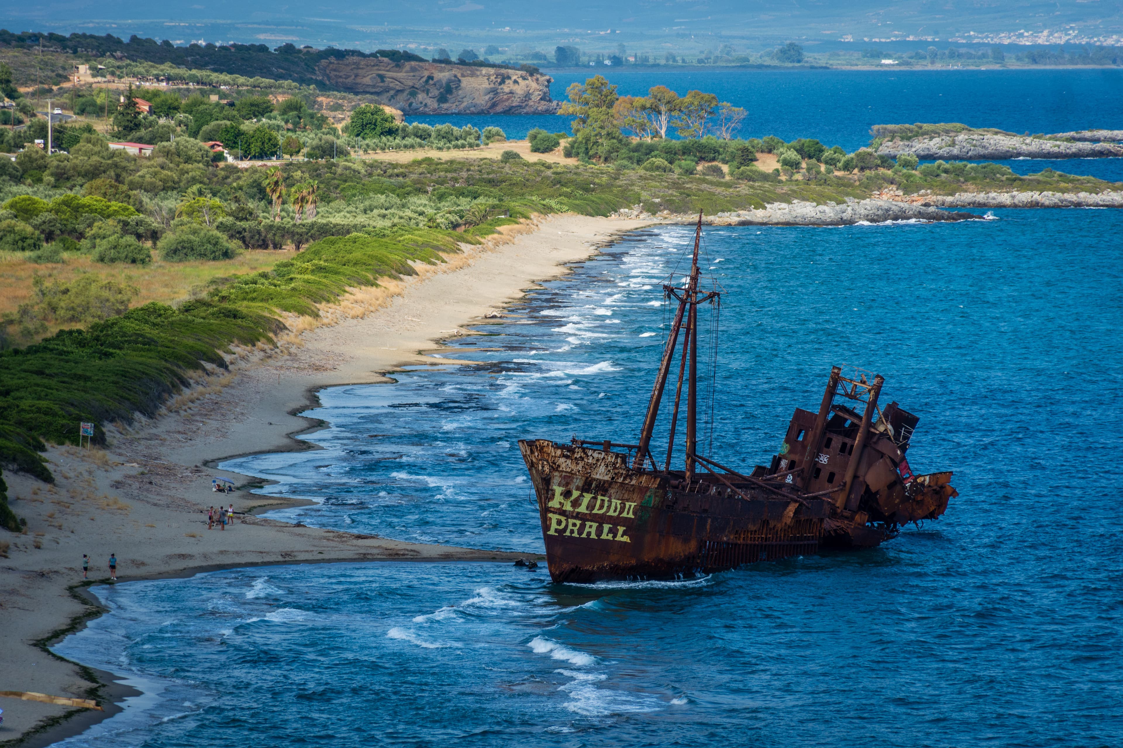 Photo: GeorgePhoto, CC BY-SA 4.0, via Wikimedia Commons (https://commons.wikimedia.org/wiki/File:Dimitrios_Wreckage_2023.jpg)