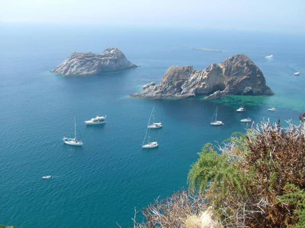 Photo: Wikisailing, CC BY-SA 3.0, via Wikimedia Commons (https://commons.wikimedia.org/wiki/File:Palmarola.JPG)