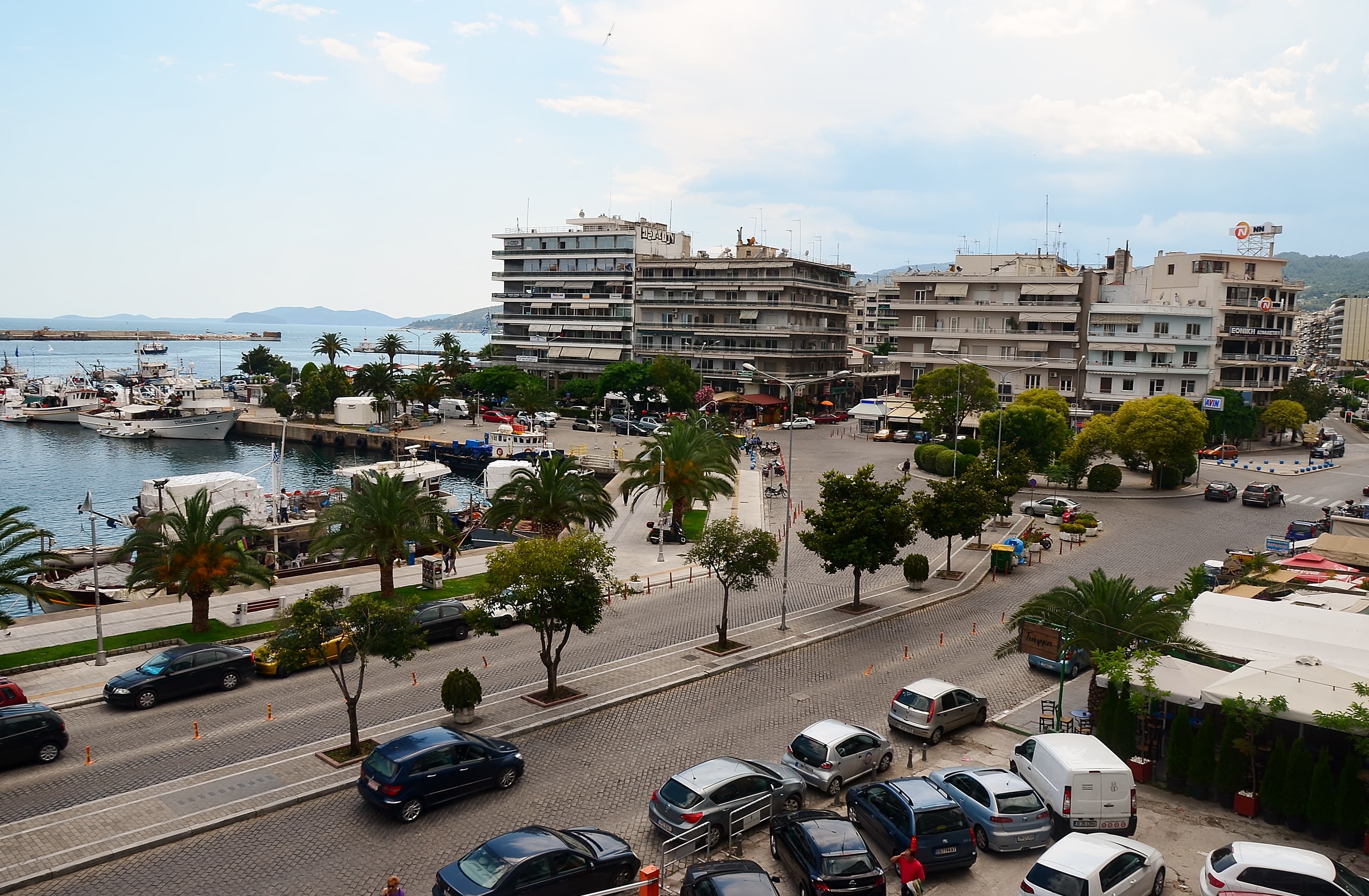 Photo: CeeGee, CC BY-SA 4.0, via Wikimedia Commons (https://commons.wikimedia.org/wiki/File:Kavala_(2).JPG)